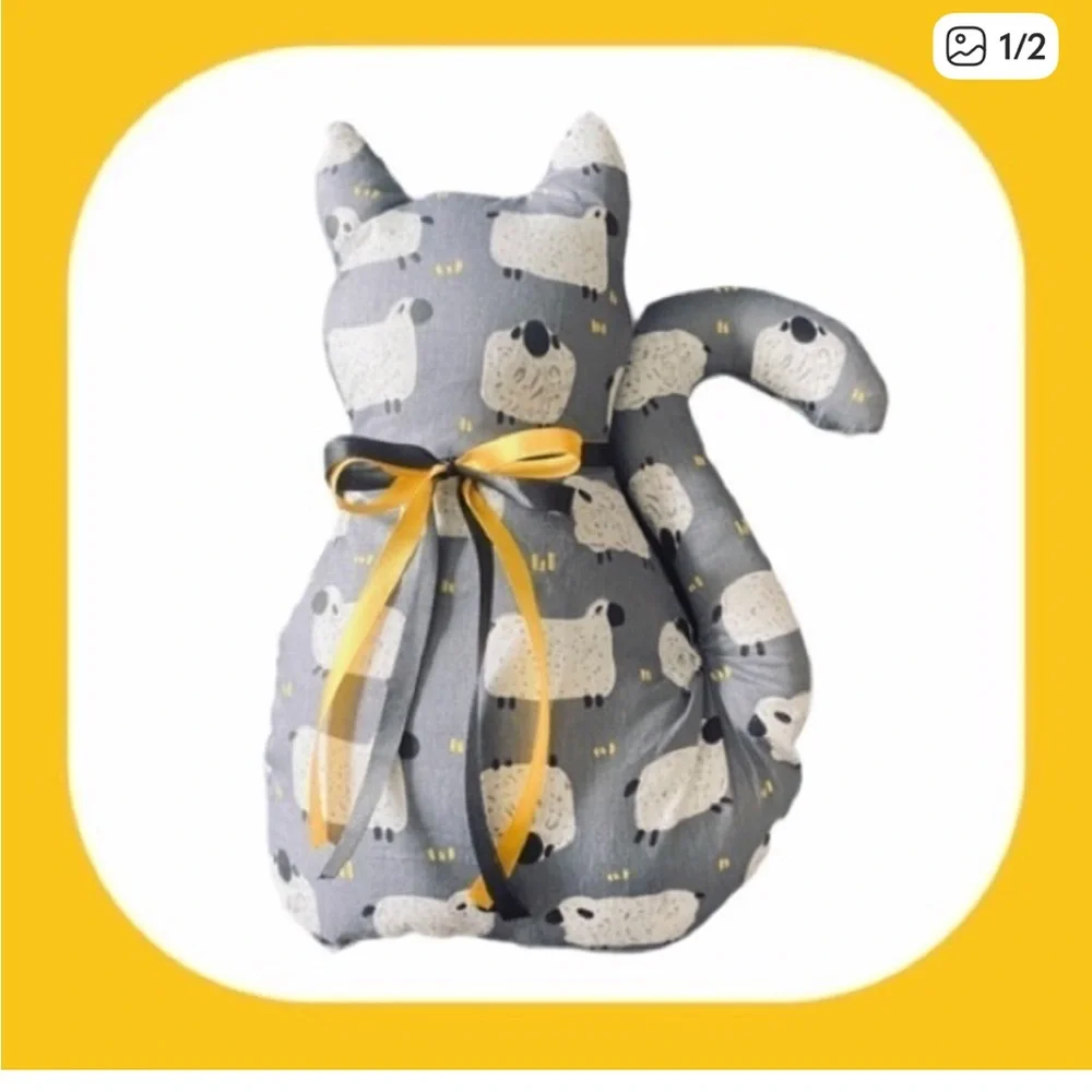 Charming Gray Cat Toy with Sheep Pattern